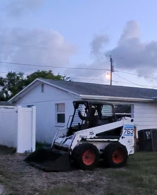 Bobcat 763 wheeled skid steer